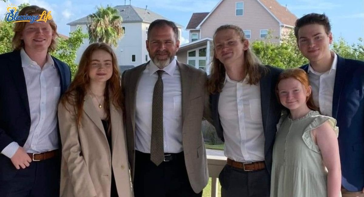 sadie-sinks-parents
