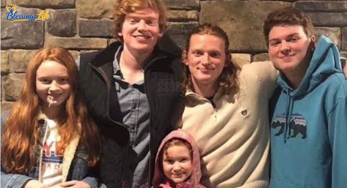 sadie-sinks-siblings